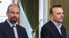 Jan Hoffman (na zdjęciu z lewej) wycofał się z wyborów na prezydenta Krakowa i przekazał poparcie Łu