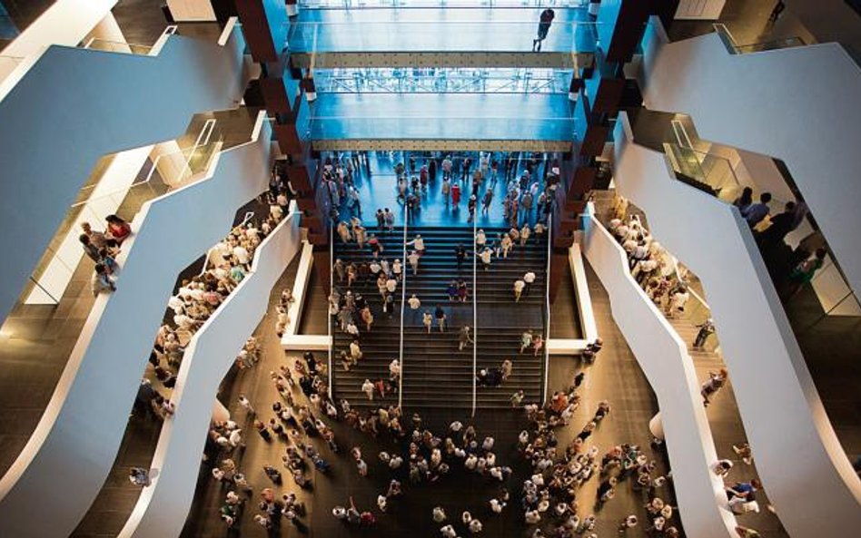 Narodowe Forum Muzyki to jeden z najnowocześniejszych w Europie gmachów służących muzyce. Tu wystąpi