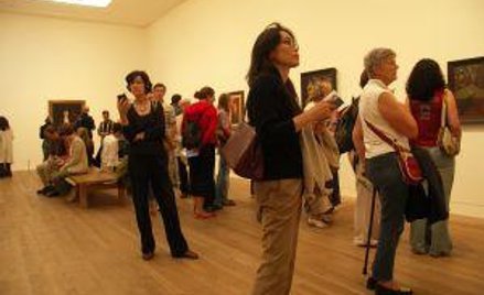 Kto powinien rozliczyć podatek od usług targowych i wystawienniczych