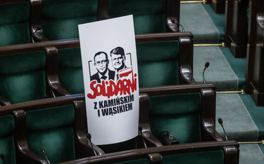 Sondaż: Czy Mariusz Kamiński i Maciej Wąsik powinni wciąż być posłami? Jednoznaczna odpowiedź