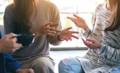 Czy rozmawiamy mniej niż kiedyś?