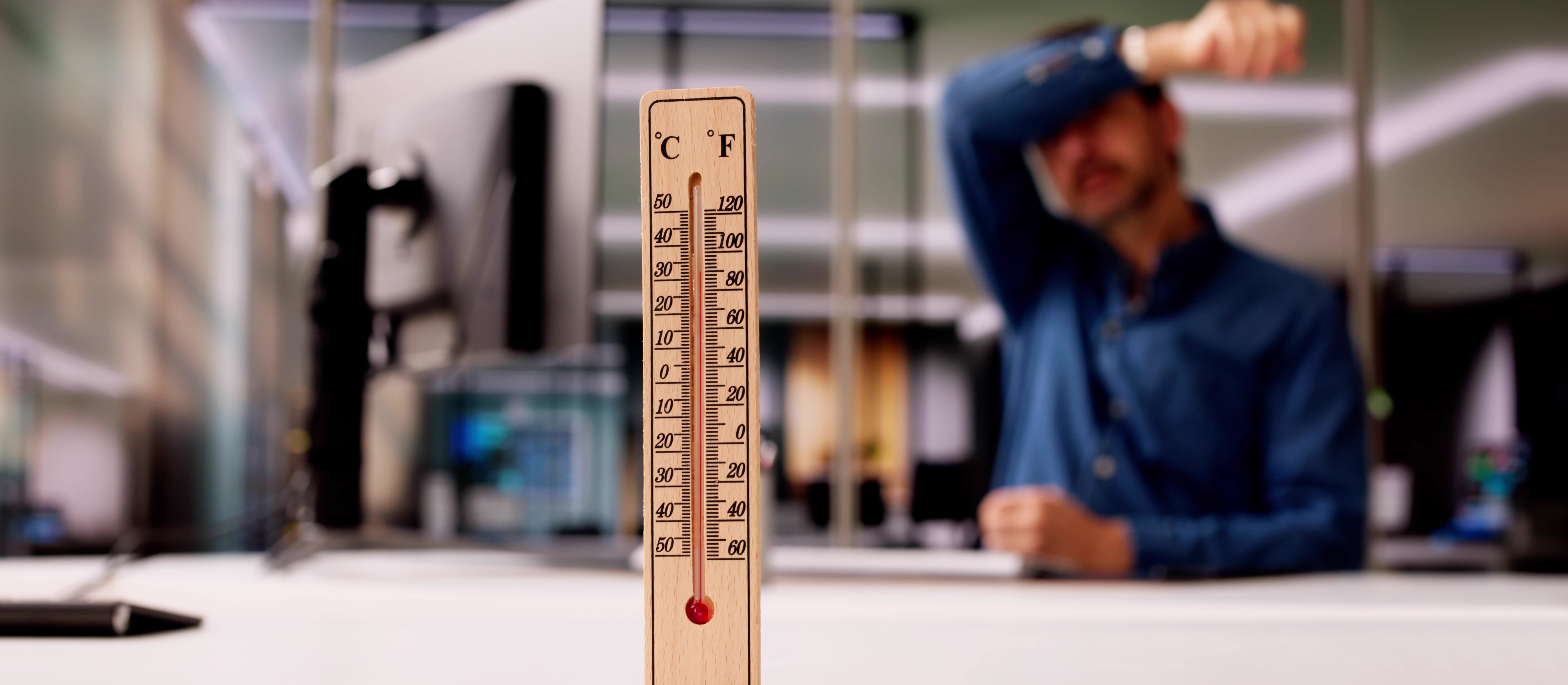 Rząd chce zakazu pracy przy temperaturze powyżej 32°C w pomieszczeniach i 35°C na zewnątrz