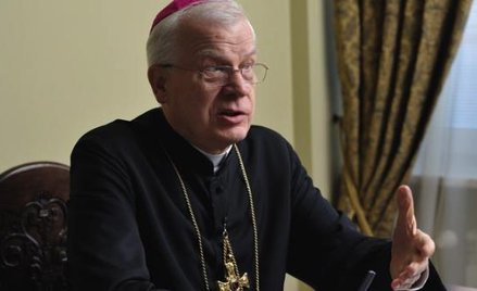W nagonce mediów chodzi o wyeliminowanie głosu Kościoła z życia społecznego – uważa abp Józef Michal