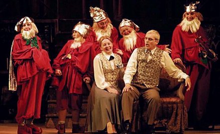 Krasnoludki mają za zadanie przekonać dyrektora teatru do bajek
