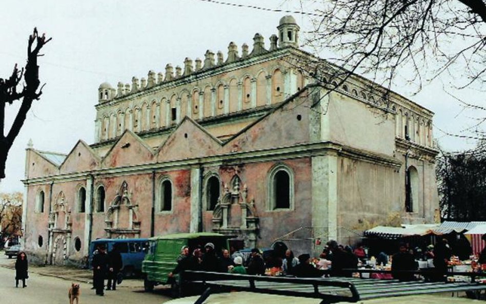 Żółkiew, synagoga z 1. połowy XVII wieku. Zaliczana bywa do tzw. synagog obronnych