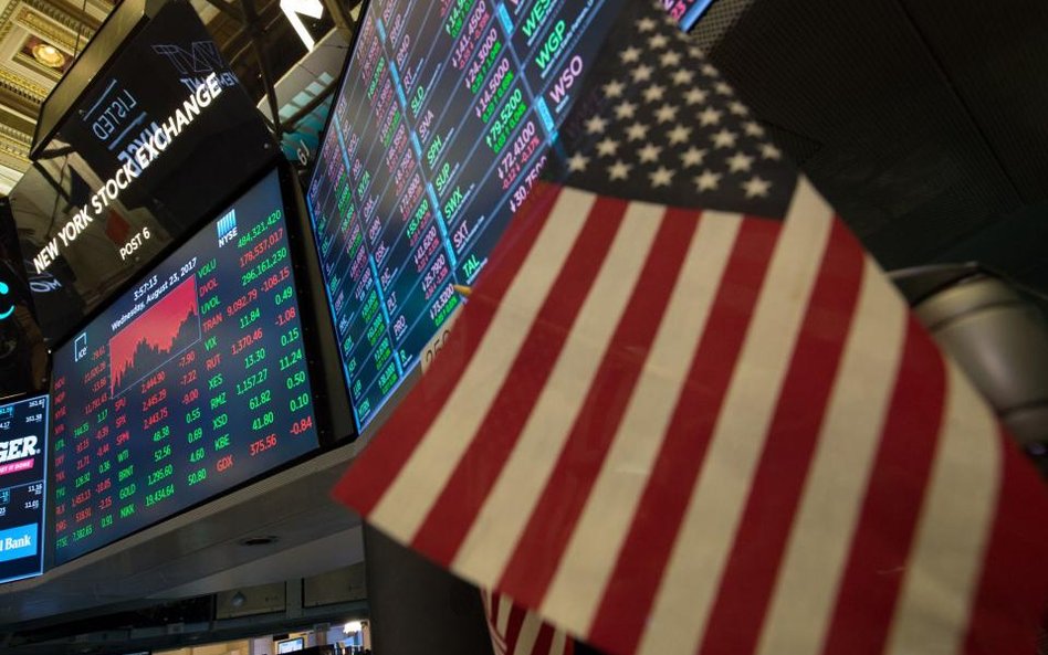 Financial Times: Szefowie banków z USA sprzedają akcje
