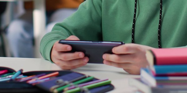 Telefony znikną z podstawówek. Od września obowiązywać będą nowe przepisy