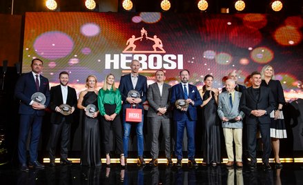 Herosi stoją nie tylko na podium