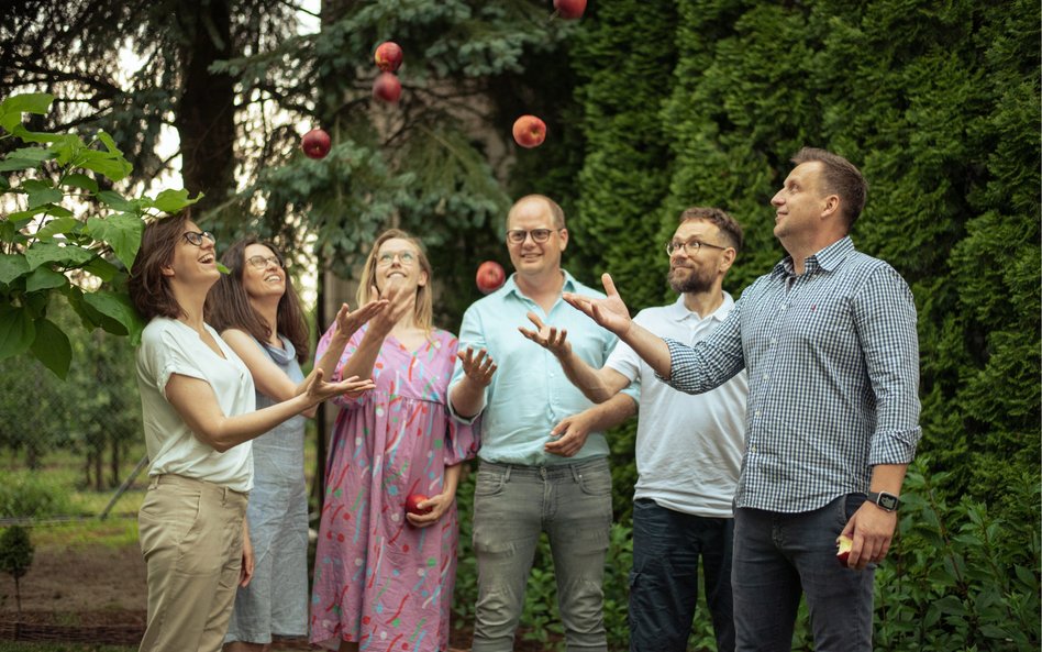 Zespół start-upu AgronetPRO chce unowocześnić pracę na polach i sadach nie tylko w naszym kraju