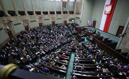 Sejm wybrał pomysły naprawy SN i ugody z Unią