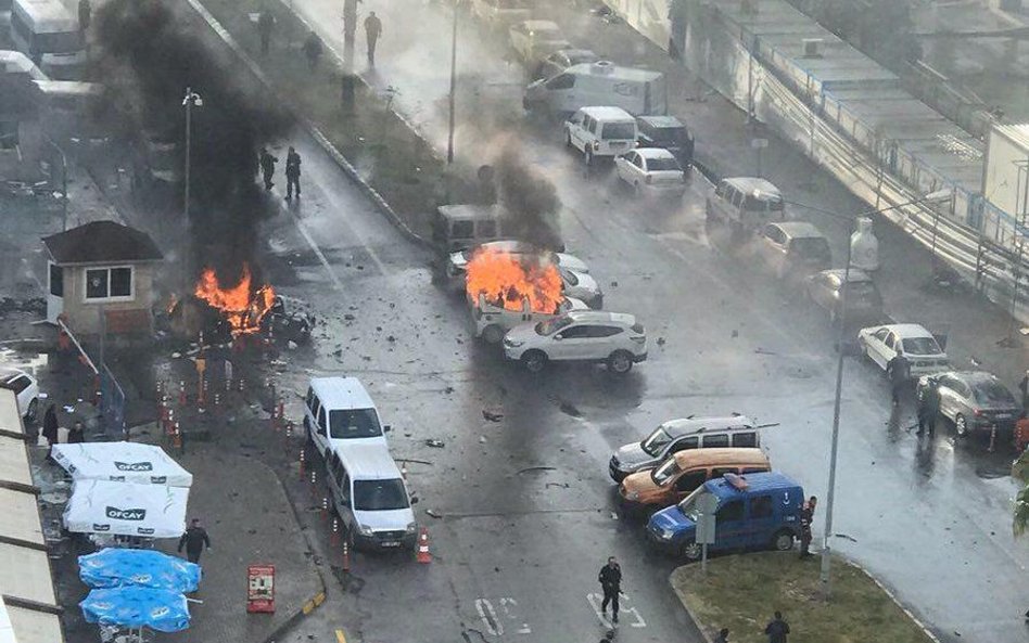 Turcja: Zamach bombowy w Izmirze, są ranni