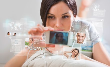 Młodzi użytkownicy praktykujący „loud looking” jasno i szczerze komunikują swoje intencje i oczekiwa