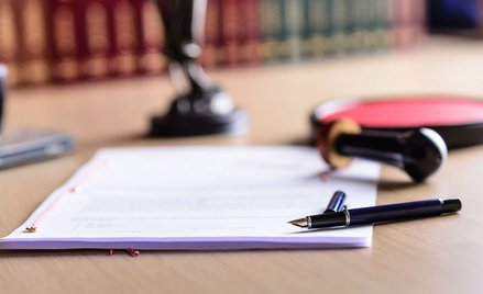 Notariusz odpowie przed sądem za pomoc lichwiarzom z Wrocławia