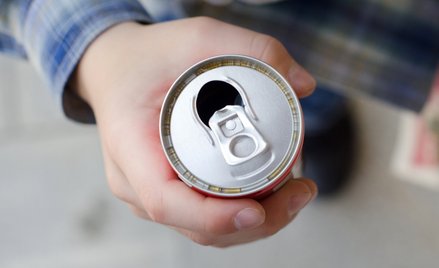 Posłowie PiS chcą zakazu sprzedaży napojów energetyzujących na terenie szkoły