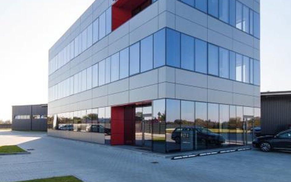 Nowy biurowiec firmy R&S w Mielcu to przykład udanej architektury dla pracowników