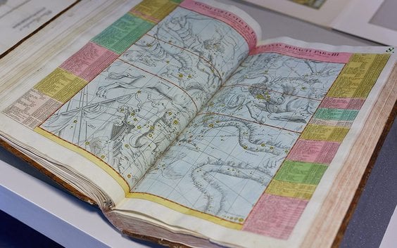 Atlas astronomiczny, Gabinet Zbiorów Kartograficznych Biblioteki Uniwersyteckiej w Warszawie. Fot. K