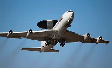 Samoloty AWACS monitorują obszar 300 tys. km kw.