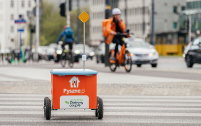 Roboty dostarczają już posiłki w Polsce. Najpierw w Warszawie