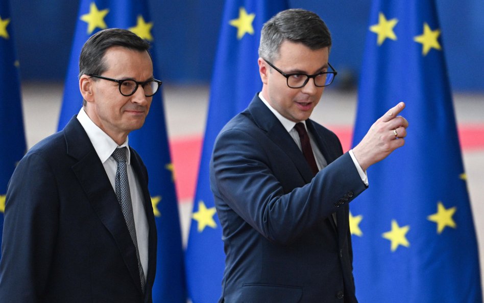 Mateusz Morawiecki i Piotr Müller