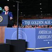Donald Trump podczas wizyty w zakładzie koncernu US Steel - Irvin Works w West Mifflin w Pennsylwani