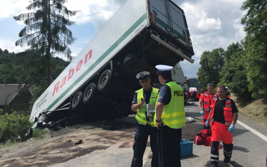 Małopolskie: Wypadek autokaru z dziećmi. 25 osób rannych