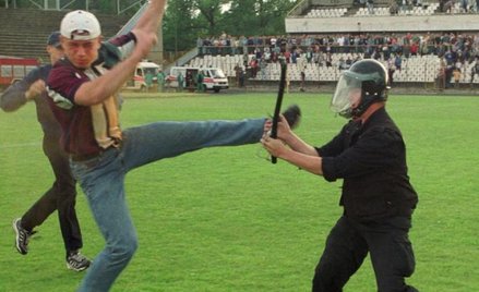 Rząd wypowiada wojnę chuliganom