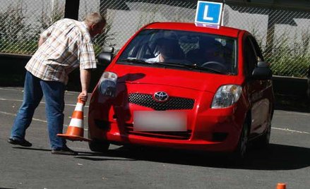 Nauka jazdy i języków na razie bez VAT