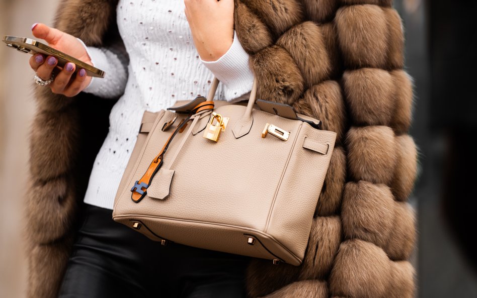Torebki marki Hermès zyskują na wartości