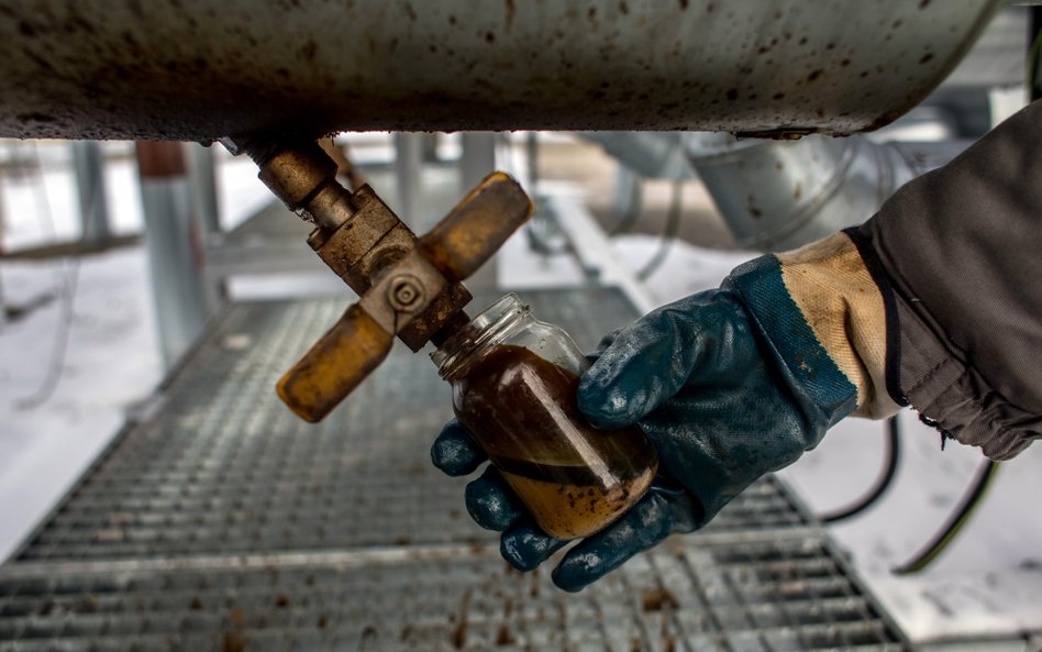 Groźba blokady Cieśniny Ormuz. Rynki reagują skokiem cen ropy