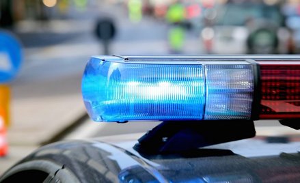 Uważa, że kobiety nie mogą prowadzić samochodu. Atakuje je bronią