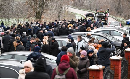 Pogrzeb jednej z ofiar tragedii w Przewodowie, 20 listopada 2022 r. W sieci wiele było głosów, by do