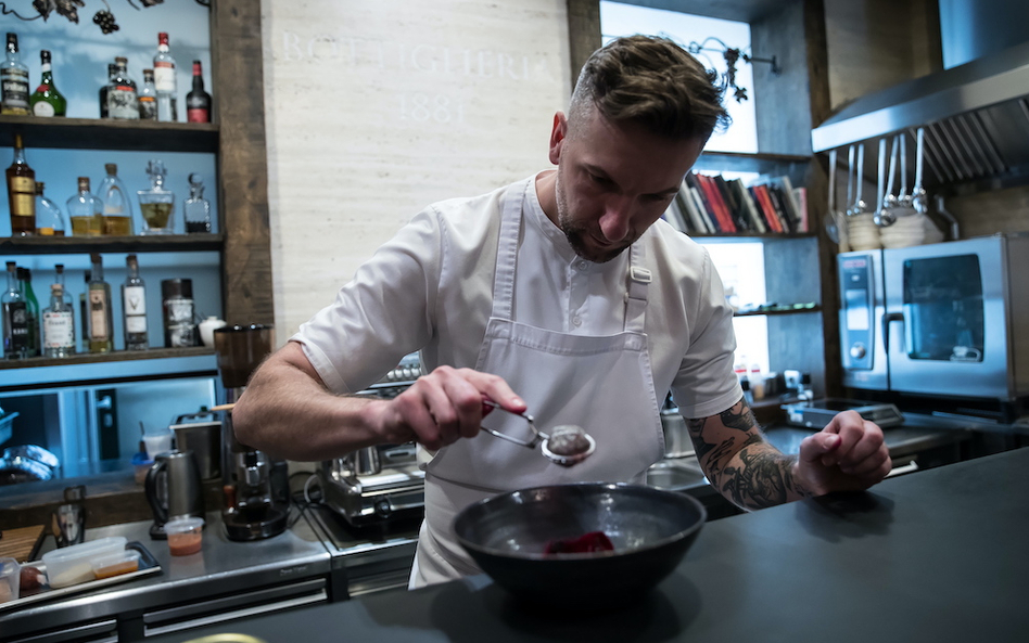 Szefem kuchni krakowskiej restauracji „Bottiglieria 1881” jest Przemysław Klima.