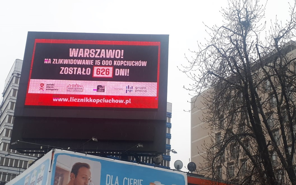 PAS walczy z kopciuchami. W centrum Warszawy stanął licznik