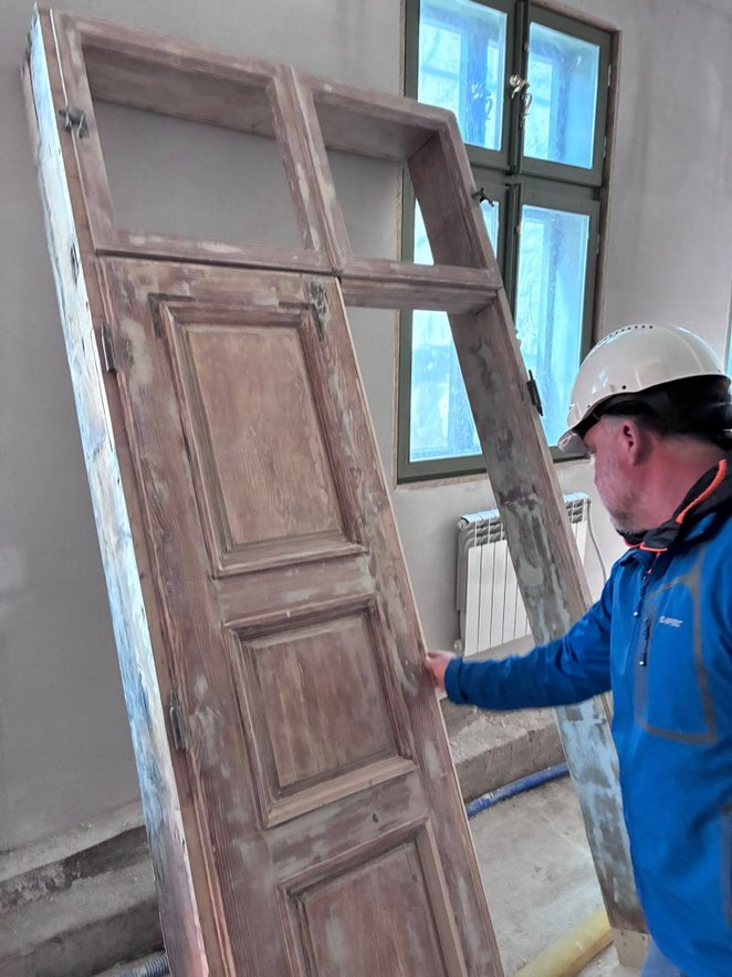 Oryginalne okna skrzynkowe zostały zachowane i odnowione