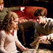 Trójka młodych przyjaciół: Ron (Rupert Grint), Hermiona (Emma Watson) i Harry (Daniel Radcliffe)
