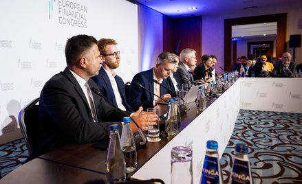 EKF: „Cieszcie się życiem, nie słuchajcie ekonomistów”