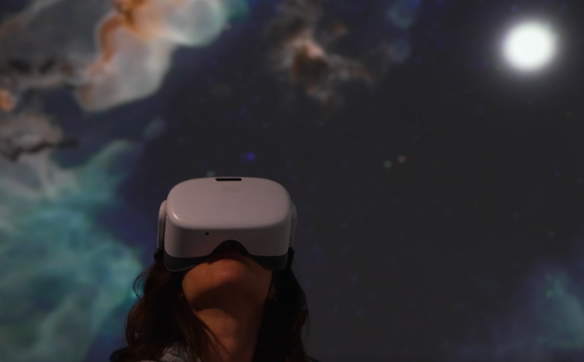 W wystawie wykorzystano technologie oparte na sztucznej inteligencji