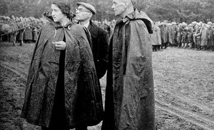 Wanda Wasilewska, Alfred Lampe i gen. Zygmunt Berling podczas formowania podporząd- kowanych Moskwie