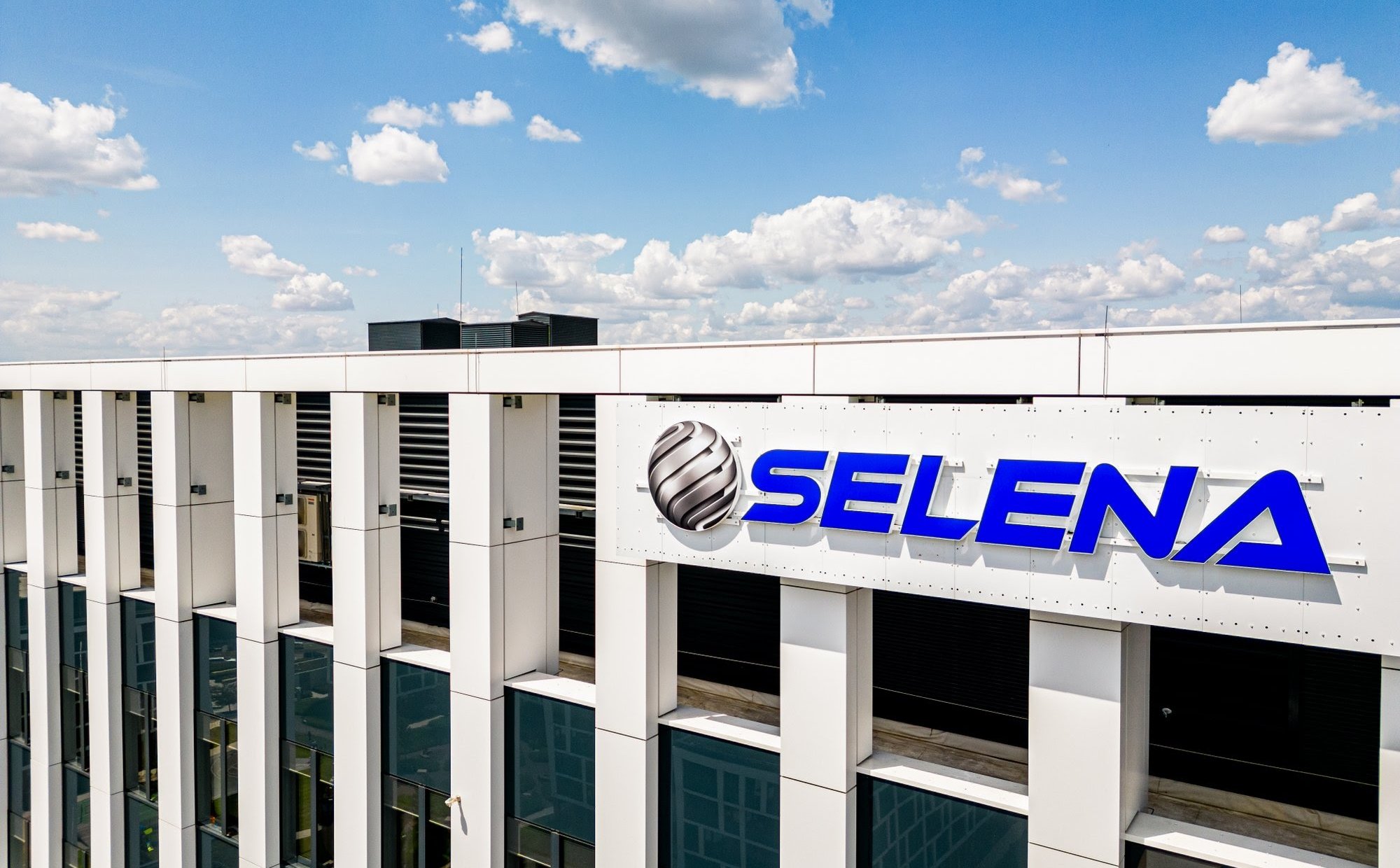 Selena FM finalizuje przejęcia