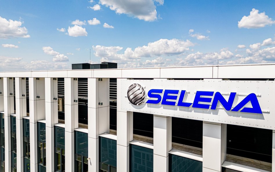 Selena FM finalizuje przejęcia