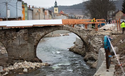 Walczył z powodzią, sąd nie odroczył rozprawy na jego prośbę. RPO wnosi kasację