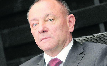 Janusz Bober, prezes OPTeamu, uważa, że spółka nie jest winna, iż debiut się opóźnia.