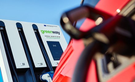 Od dzisiaj nowe taryfy ładowania elektryków. Dla stałych klientów będzie taniej