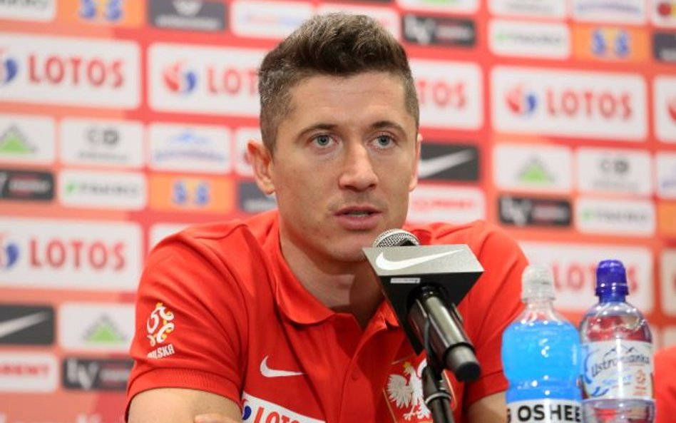 Armenia-Polska: Robert Lewandowski chce podań