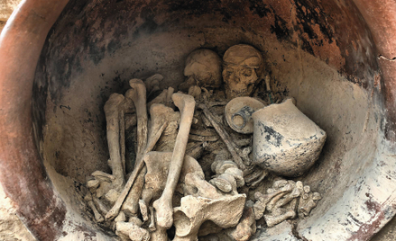 W grobie tzw. księżniczki z La Almoloi archeolodzy odnaleźli cenną biżuterię