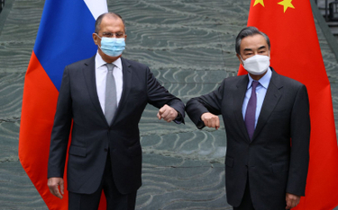 Ławrow w Chinach: Rosja nie utrzymuje stosunków z UE