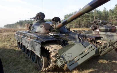 Stara broń znów wystrzeli. Czołgi T-72 wracają na poligon