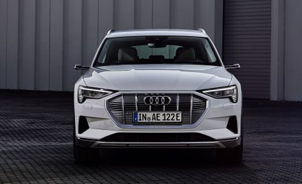 Audi e-tron 50 Quattro: Taniej, ale z mniejszym zasięgiem