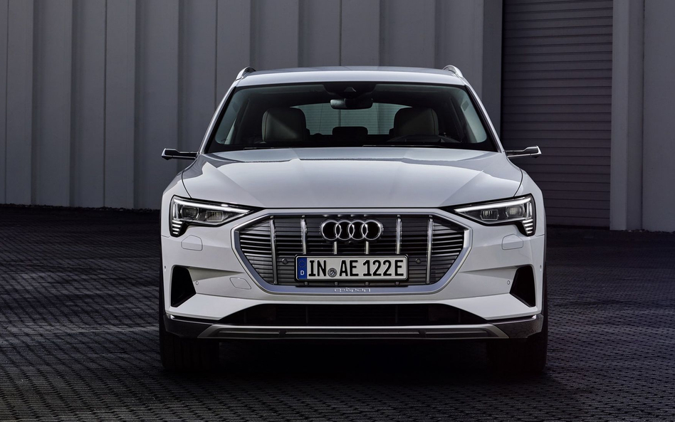 Audi e-tron 50 Quattro: Taniej, ale z mniejszym zasięgiem
