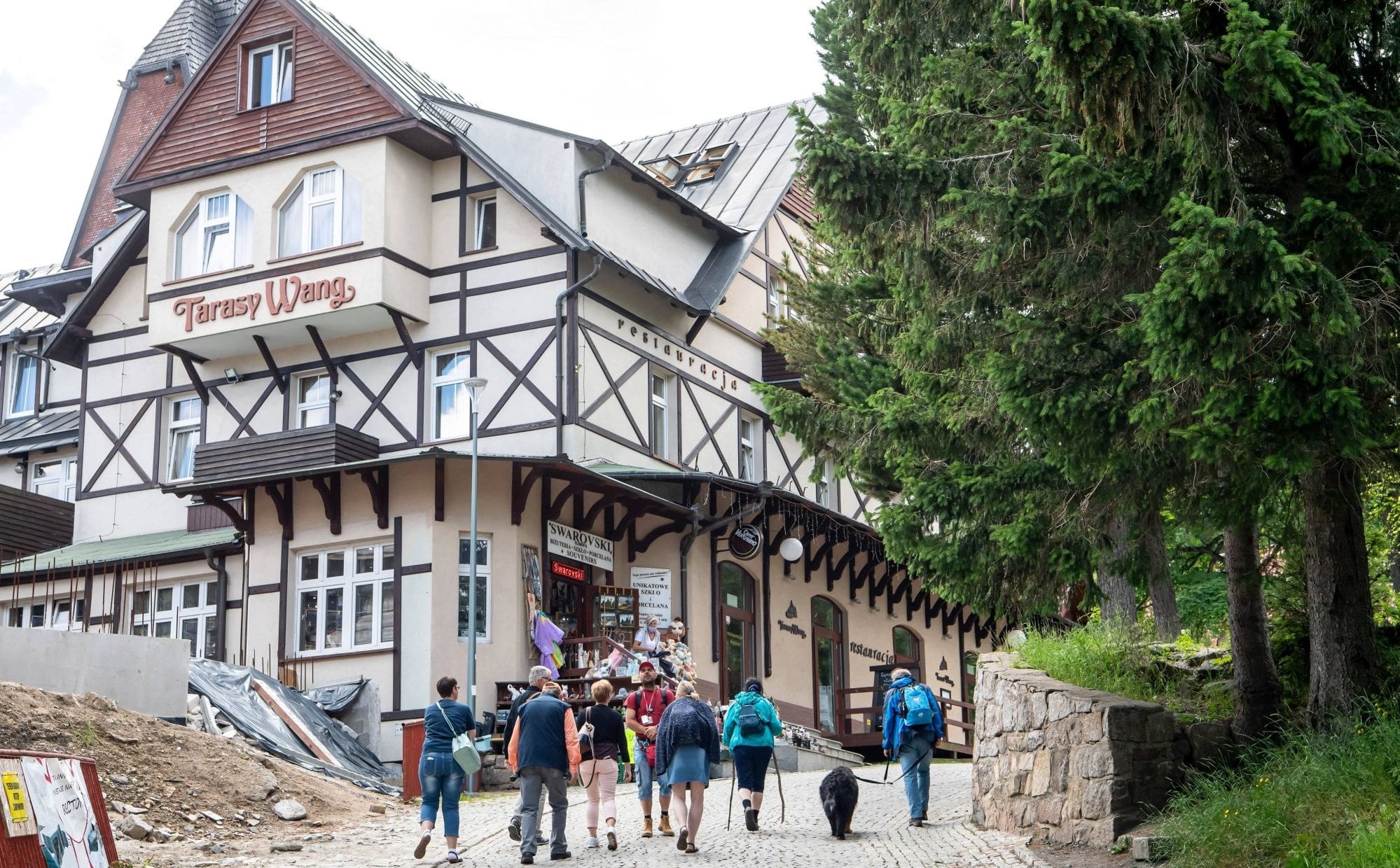 Wojna wpływa na decyzje turystów, ale hotelarzom najmocniej ciążą koszty i konkurencja